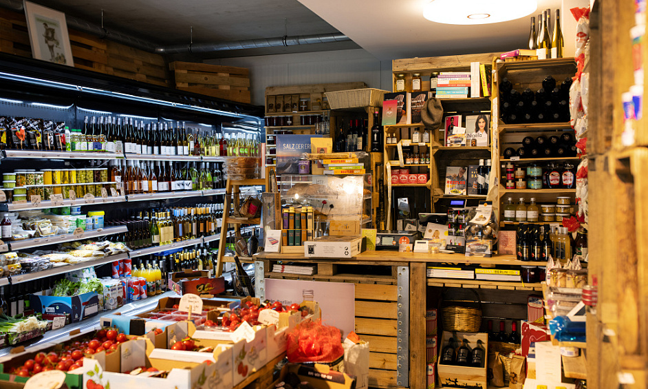 Off Licence and Grocery Store for Sale in Leicester 1