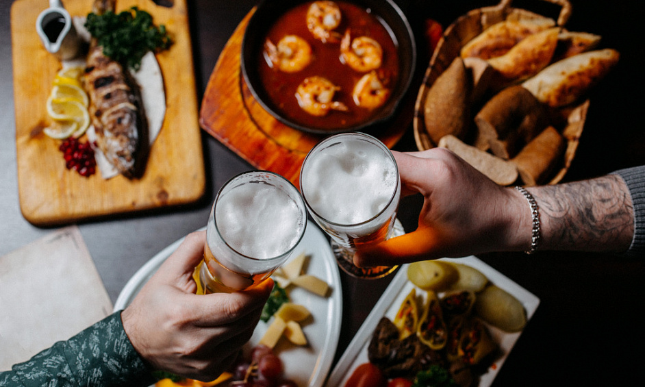 Freehouse Bar and Eatery for Sale in Central Fordingbridge, Hampshire 1