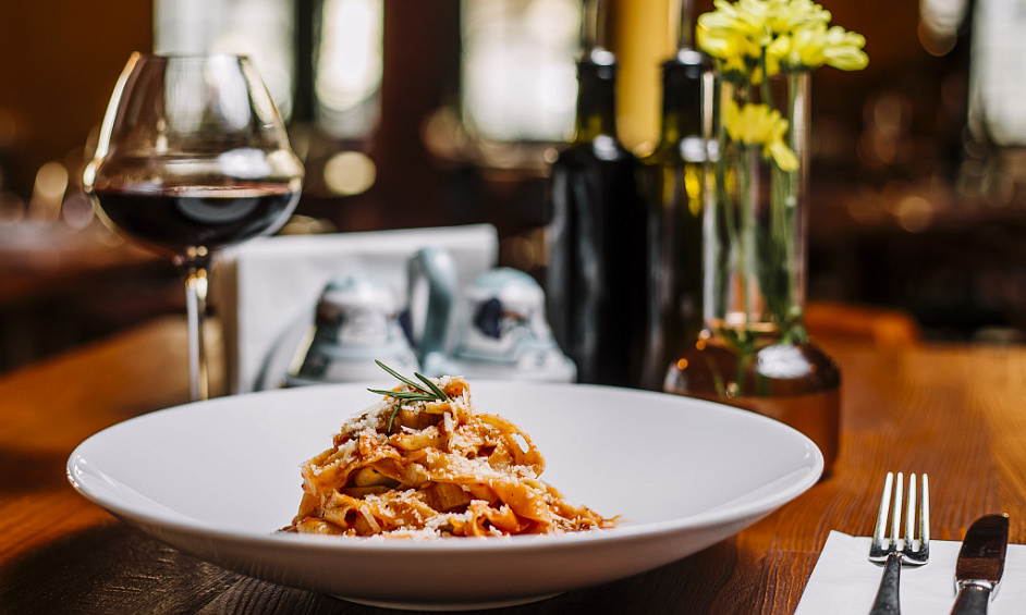 Attractive Well Fitted Licensed Restaurant ~ Hygiene Rating 5 Star For Sale 1