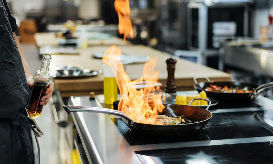 Fully Fitted Restaurant with Private Dining in Belsize Park, London for Sale 1