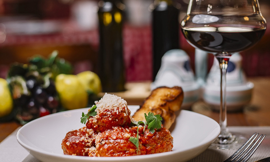 Outstanding Restaurant Opportunity Adjacent To Hampden Stadium, Glasgow For Sale 1