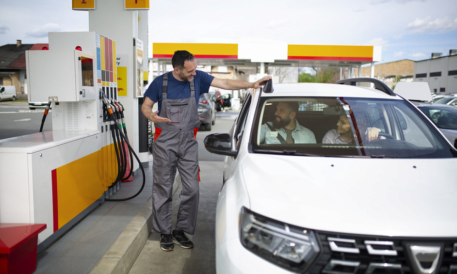 Under Offer: Former Motortrade site in Paignton 0.9acre 1