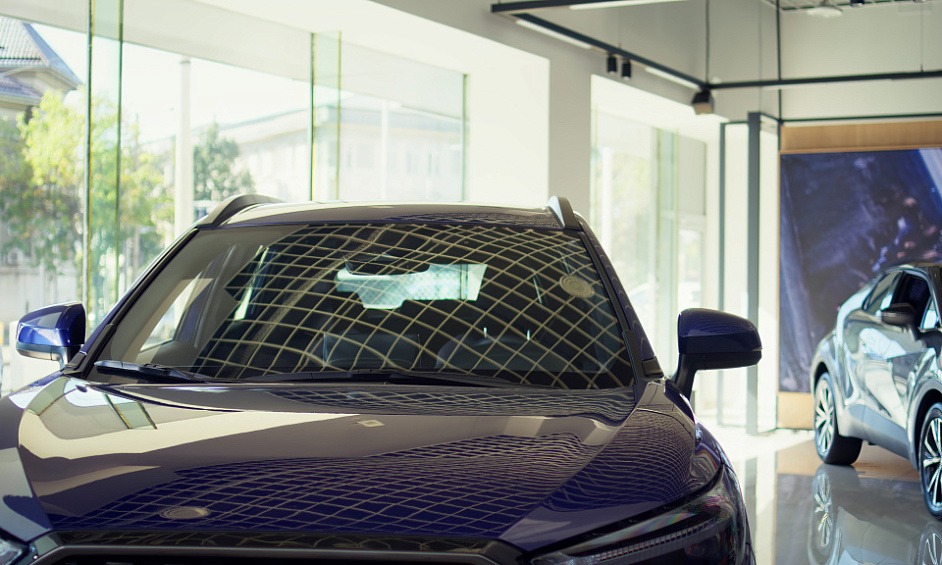 Highly Profitable Car & Van Glass Windscreen Fittings Business for Sale in London 1