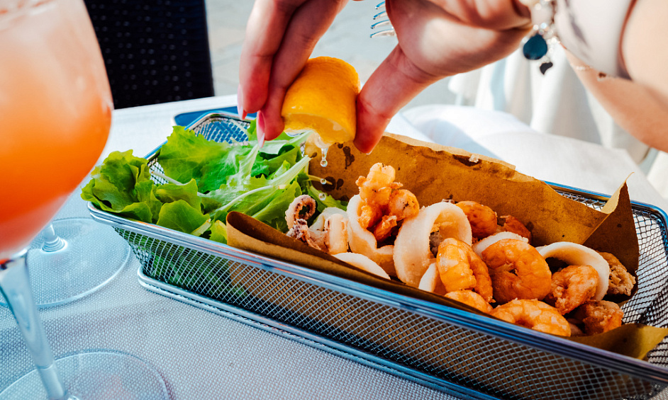 Easy To Operate Fish And Chip Shop In London For Sale 1